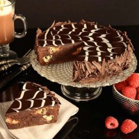 Tempting Brownie Cake